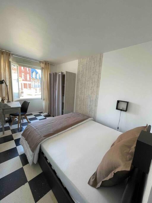 Ferienwohnung Au Parisien Ault Exterior foto